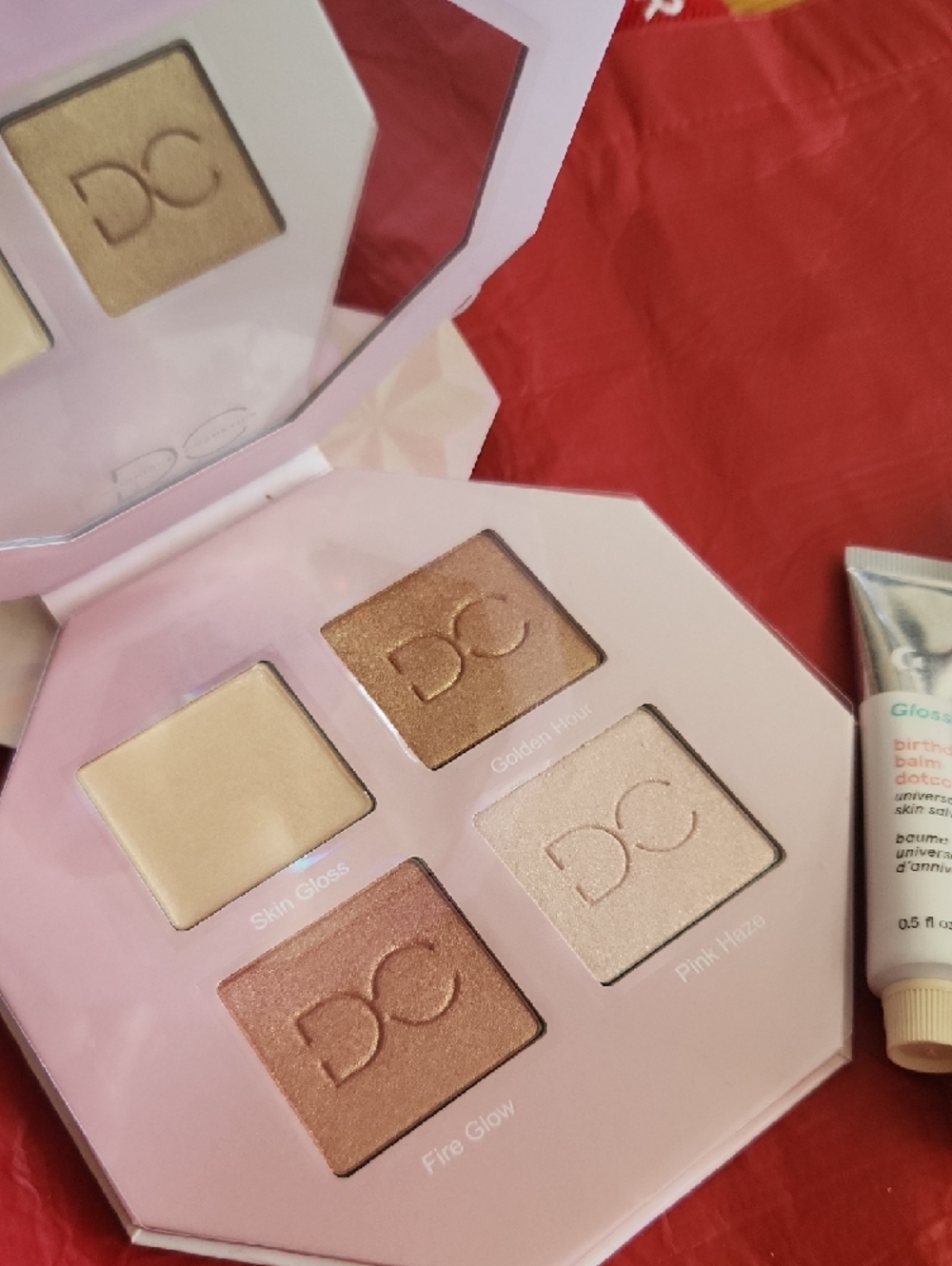 Dominique Cosmetics PRISMA Glow Highlighter Palette - Soft Pink - Picture 2 of 3
